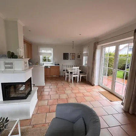 Friesenhaus Vier Jahreszeiten بيت للعطل