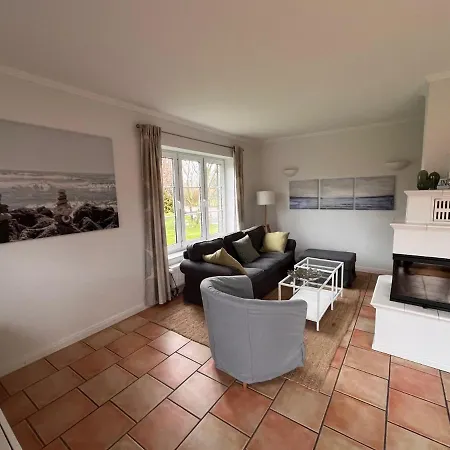 بيت للعطل Friesenhaus Vier Jahreszeiten كاليفورنيان